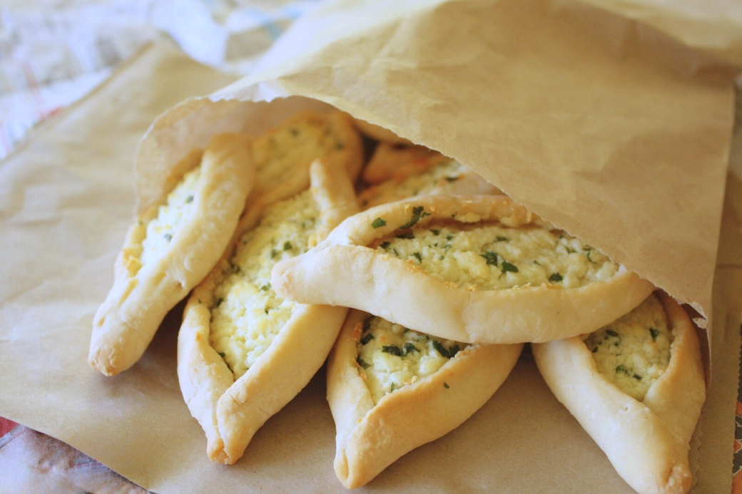 Spinach fatayer